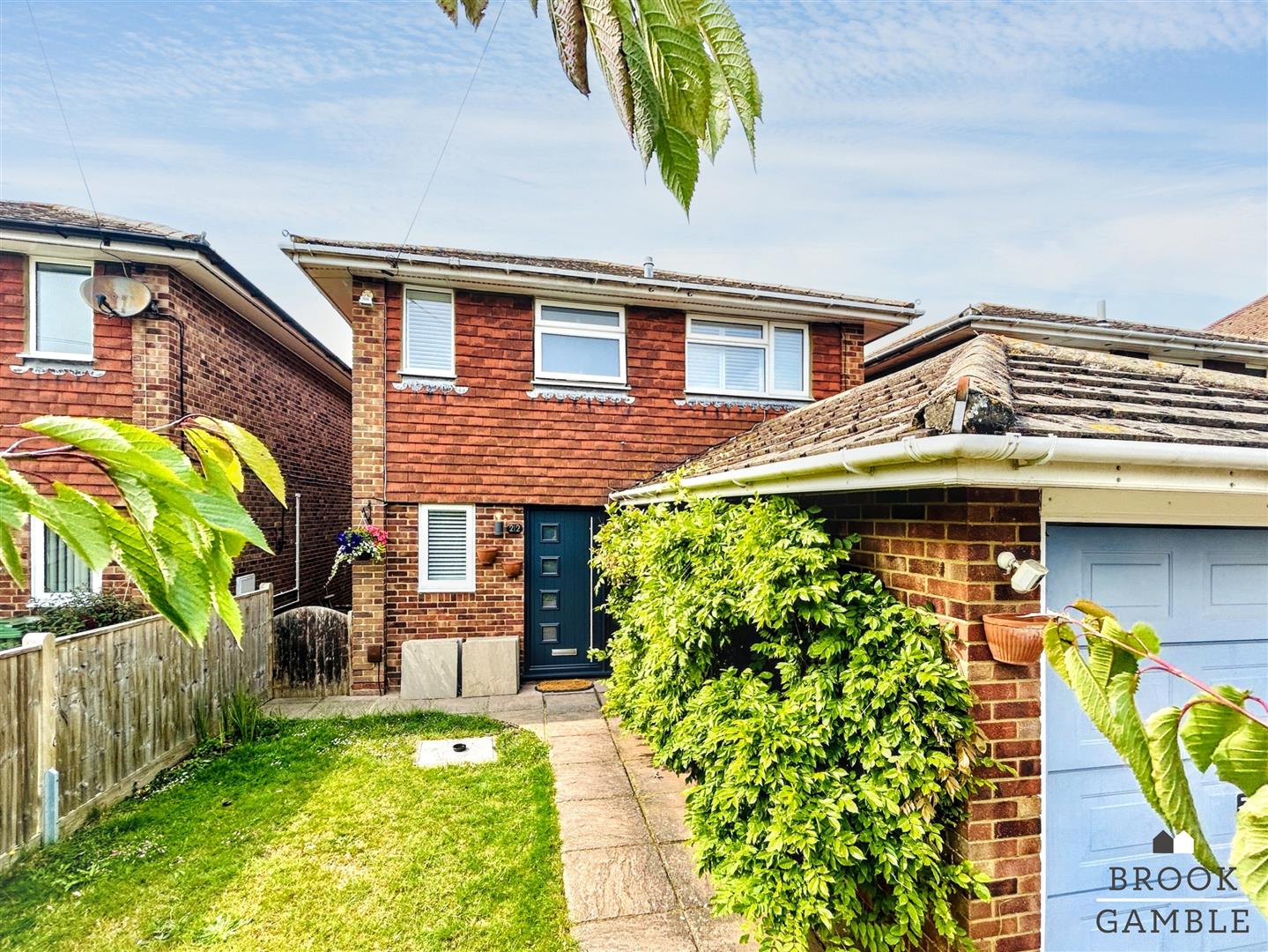 4 Bedroom House - Detached for Sale: £480,000. Northbourne Road in Eastbourne, East Sussex